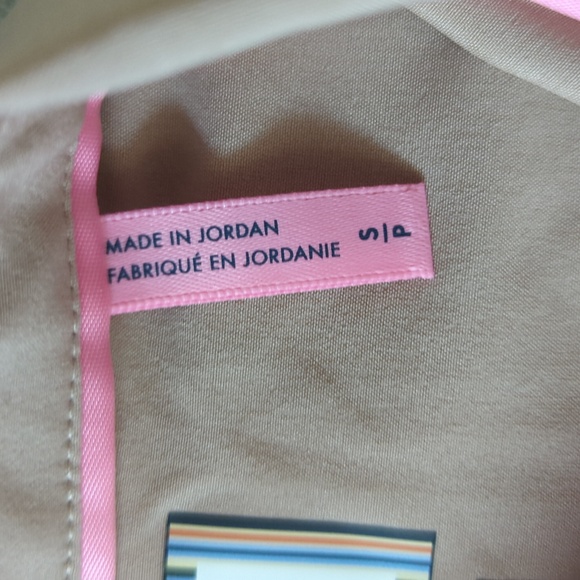 S: Modern Ambition Travel Shirt - Picture 11 of 13